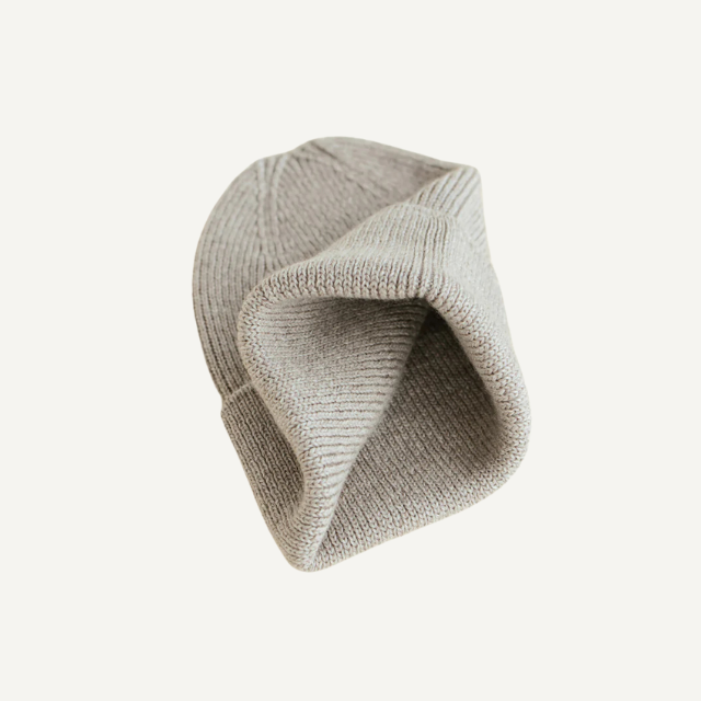 Hvid beanie fonzie newborn pebble / grijs