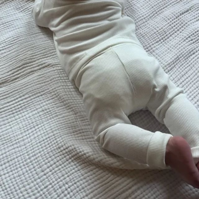 Two thirteen rib legging wit