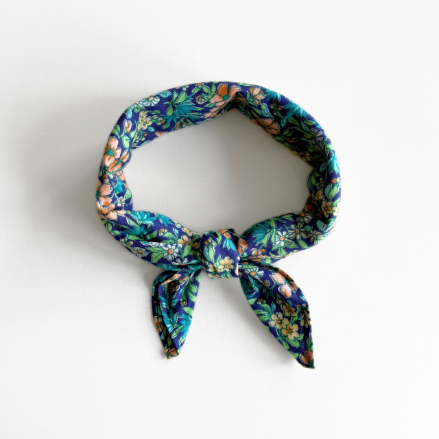 bloemen sjaaltje kids blauw