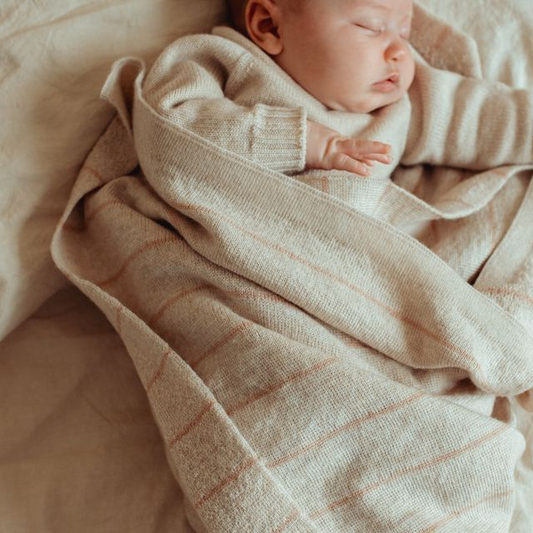 wollen deken newborn baby merinowol apricot cream