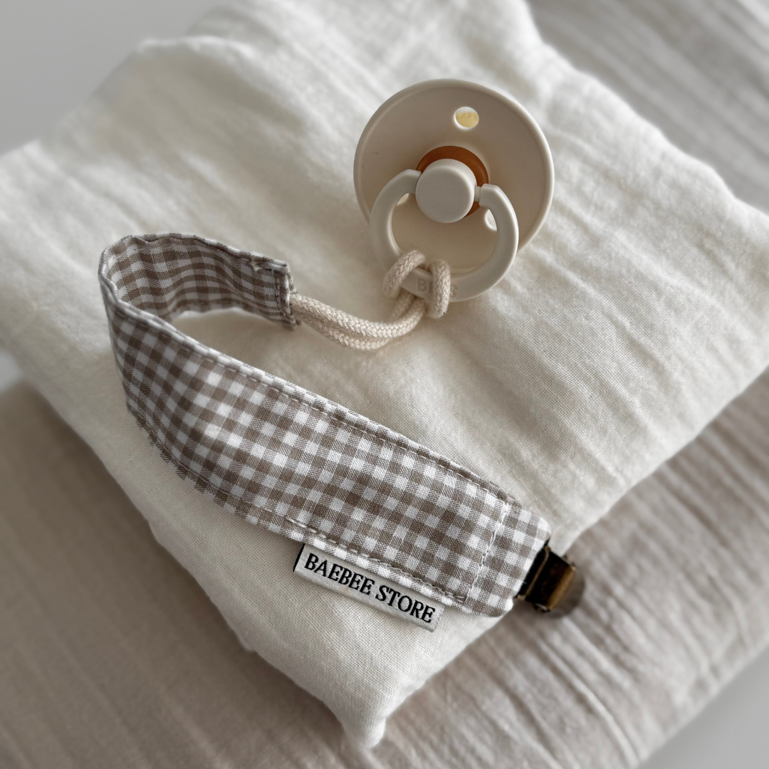 speenkoord beige geruit baby newborn kraamcadeau