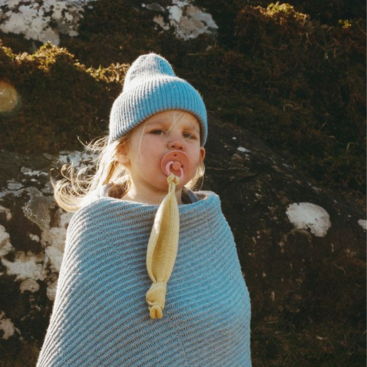 titi speendoek merinowol licht geel baby newborn wol