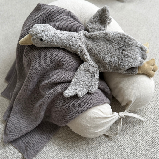 Linnen voedingskussen beige