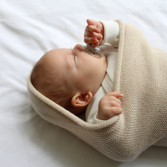 Two thirteen set rib off white