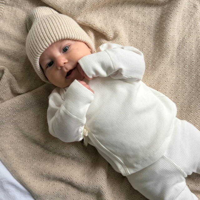 Off white baby set wrapped vest