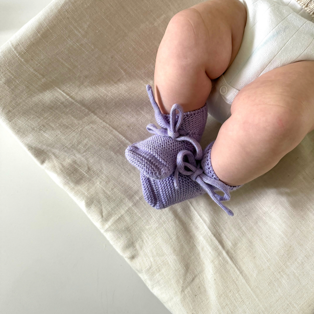 Hvid slippers made of merino wool lilac