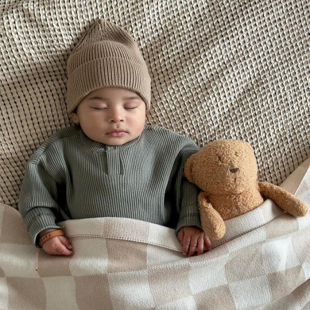 Guapoo rib longsleeve thyme voorbeeld bij een baby