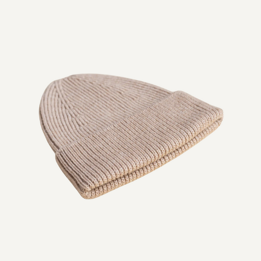 Hvid beanie fonzie kids sand zijkant