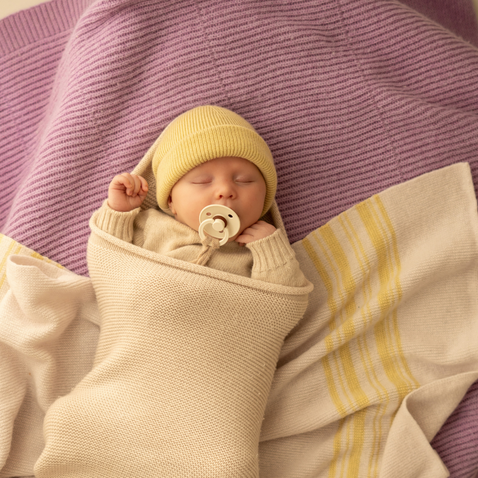 Hvid gaston deken lavendel 100x140 cm baby