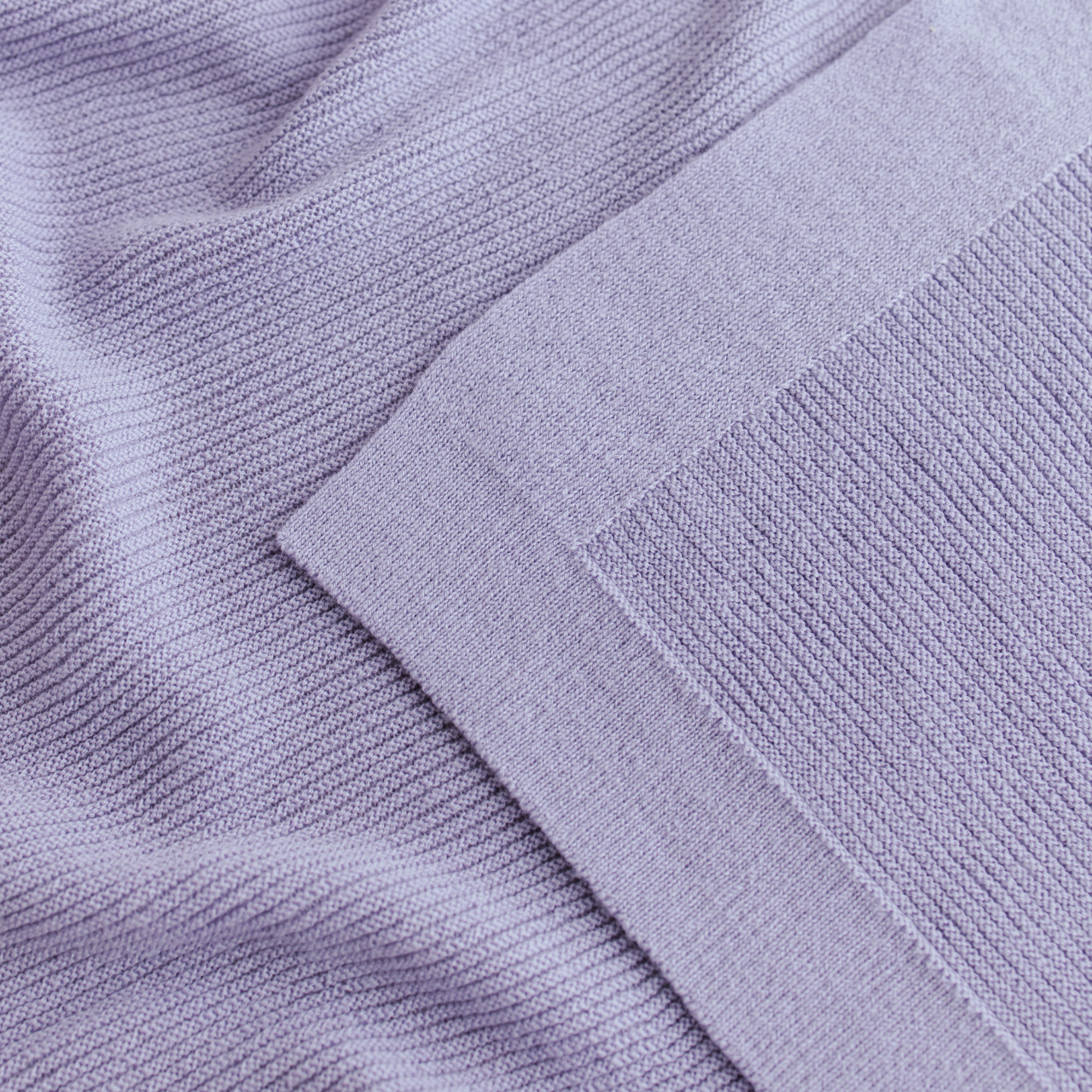 Hvid gust deken lilac voorbeeld