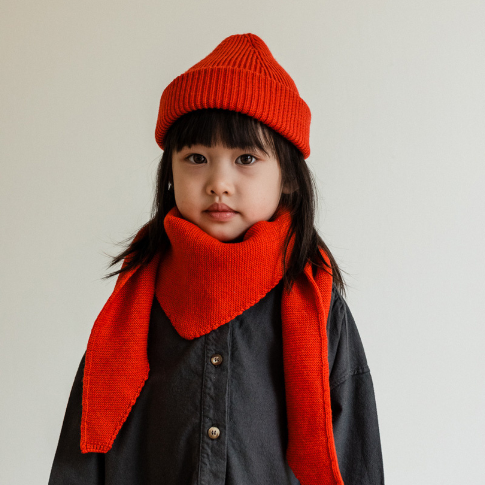Hvid sjaal josephina red met muts