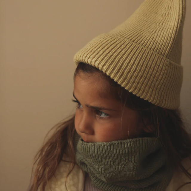 Hvid beanie fonzie kids light yellow