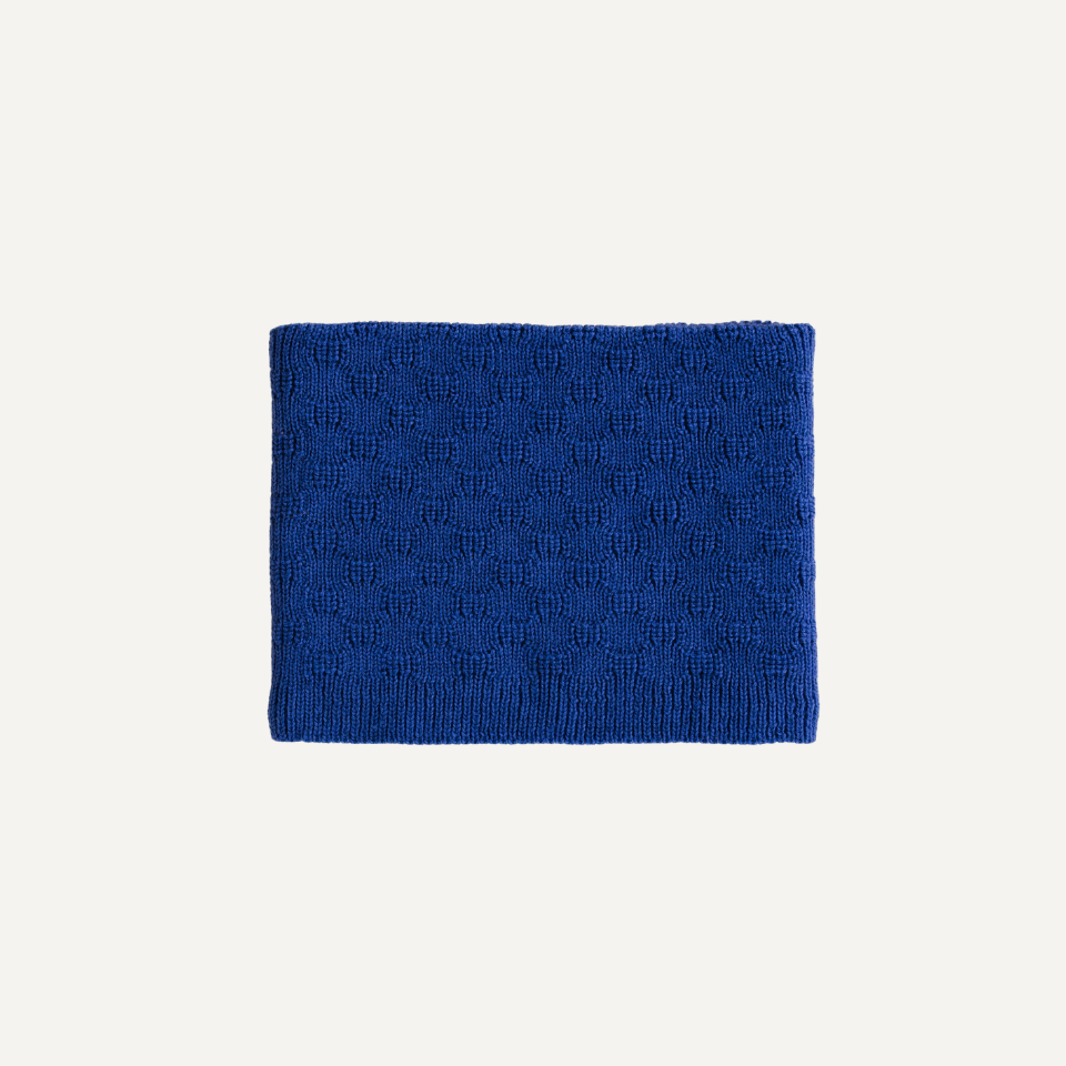 Hvid sjaal gigi cobalt blue