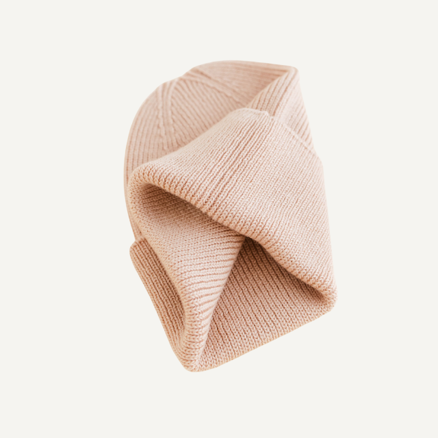 beanie muts newborn merinowol wol hvid apricot zacht roze