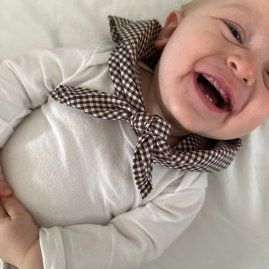 baby sjaal donker bruin vichy ruit