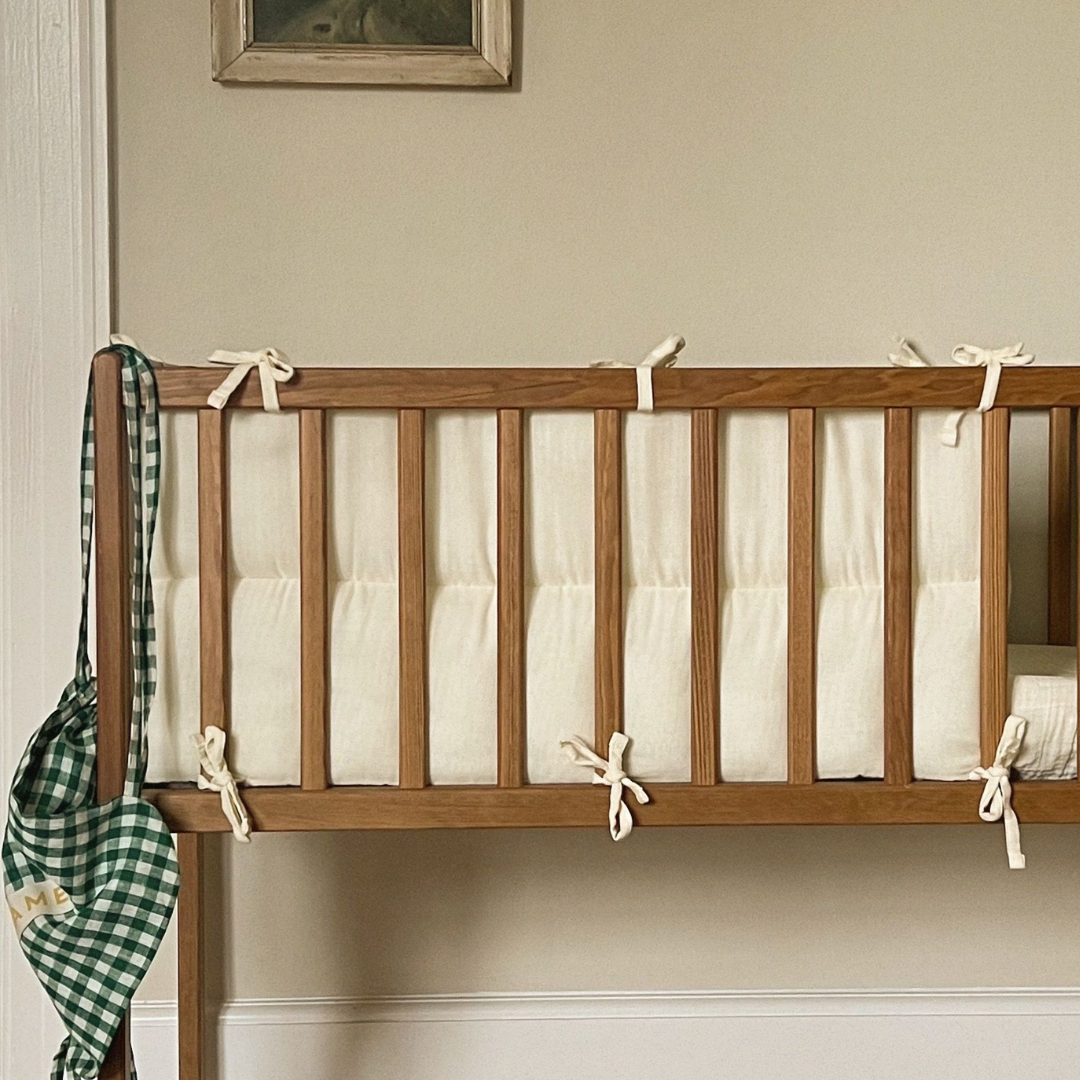 crib bedbumper baby cream babykamer wieg creme