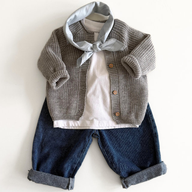 sjaaltje lichtblauw met grijze streep