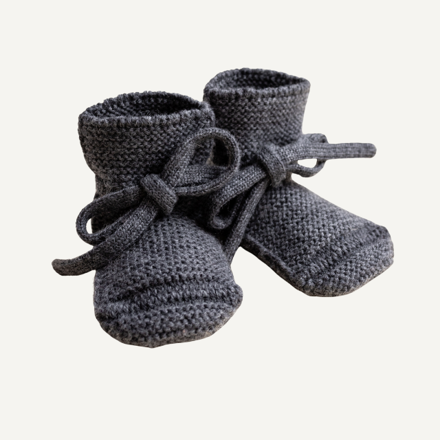 charchoal hvid merinowollen slofjes babyslofjes donker grijs