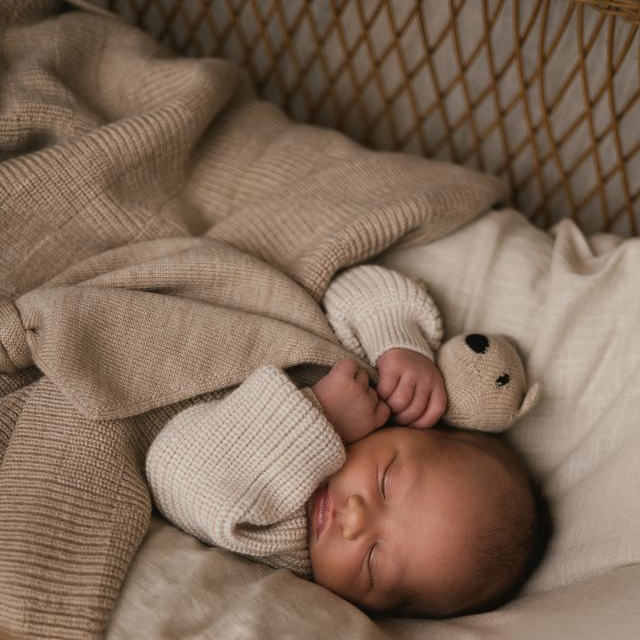 teddy tokki sand zand merinowol hvid baby newborn beer