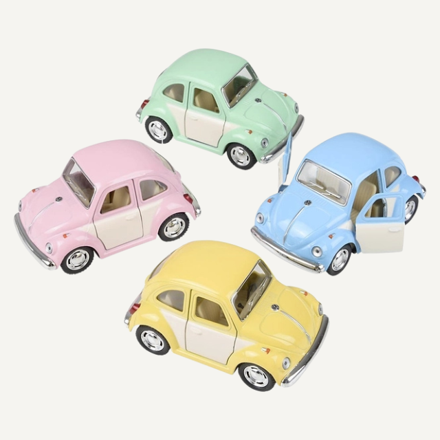 blauwe kever speelgoedauto auto oldtimer